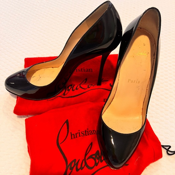 Louboutin black patent pumps size 38 - Picture 1 of 6